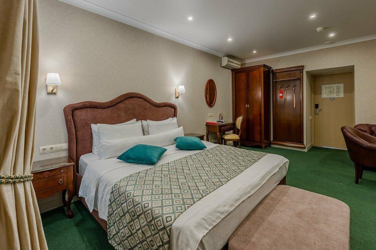 Гостиница Невский берег 93 Санкт-Петербург