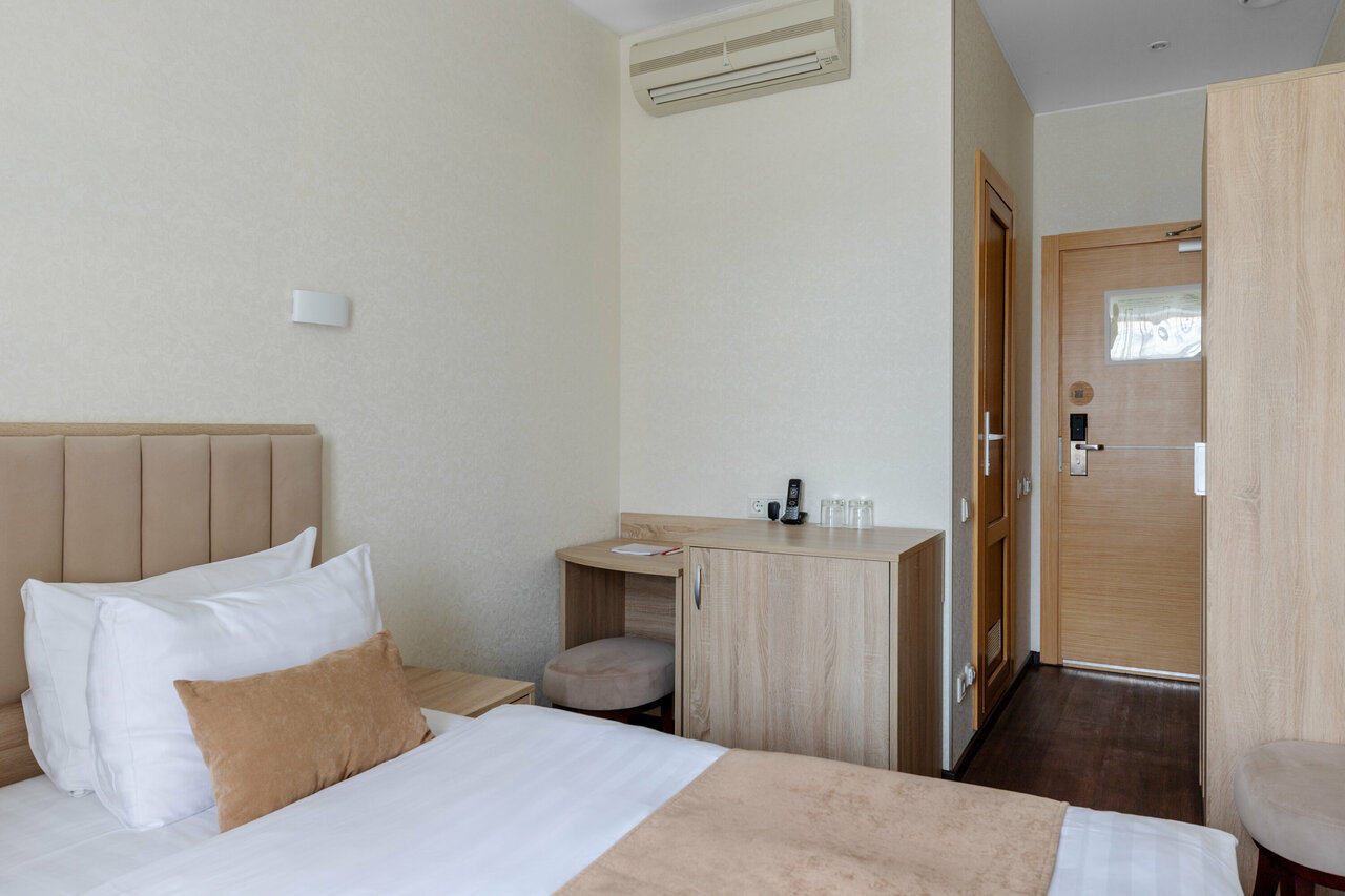 Гостиница Невский берег 93 Санкт-Петербург