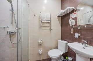 Гостиница Невский берег 93 Санкт-Петербург Стандарт двухместный с одной большой кроватью-8